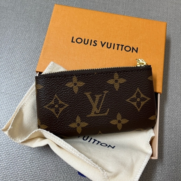Louis Vuitton Key Pouch - Picture 2 of 10